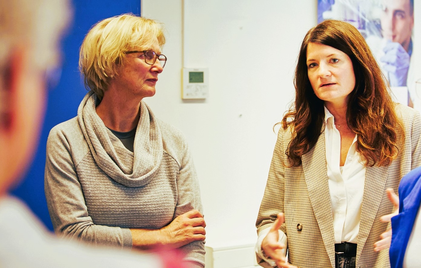 Miriam Albers von ZB MED im Gespräch.