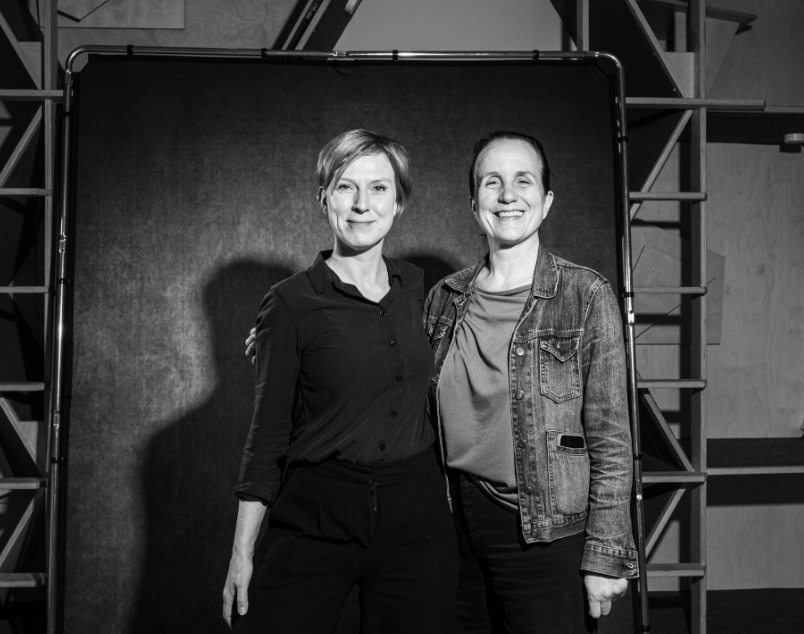 Das Kernteam beim Start der Fotosessions, rechts Sabine Doff, links Gesine Born