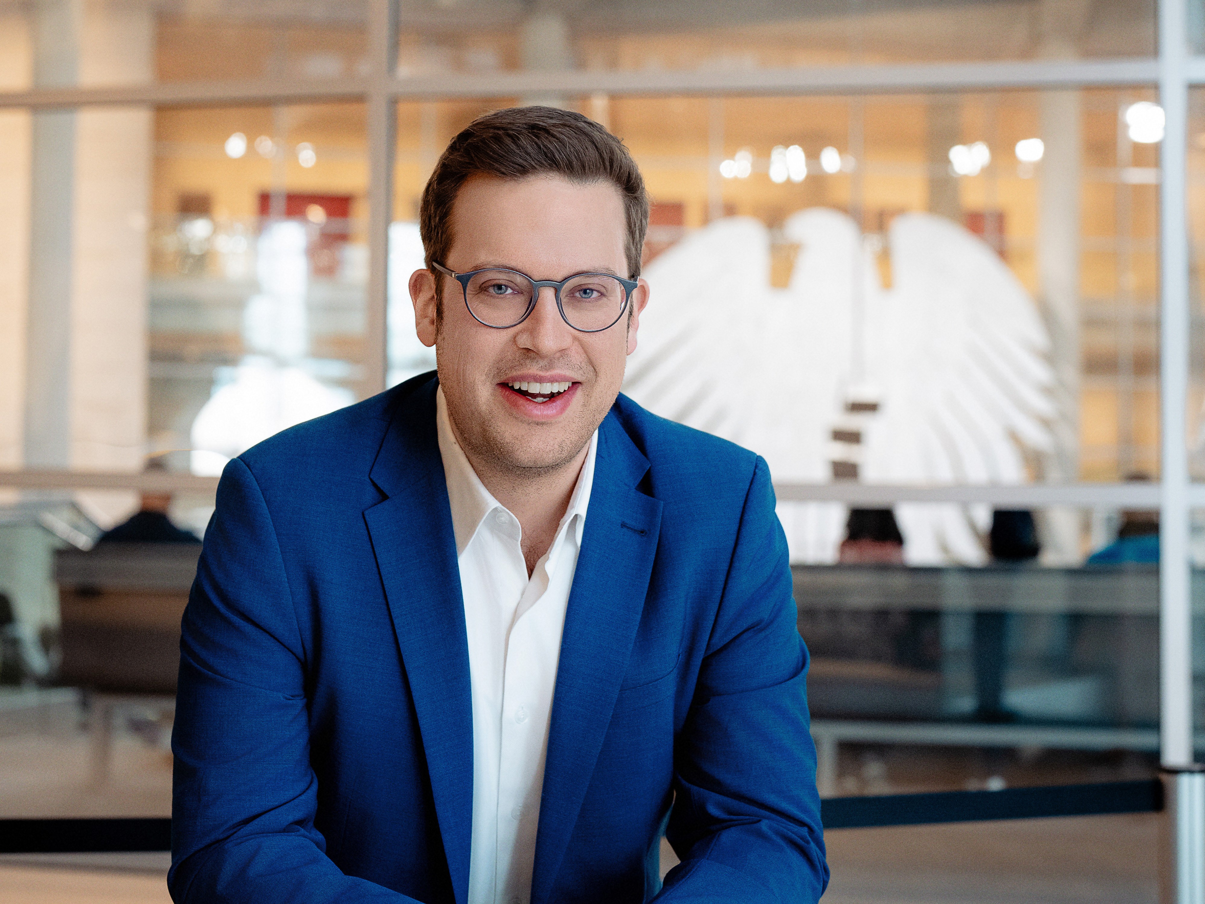 Portraitfoto Florian Mueller im Bundestag.