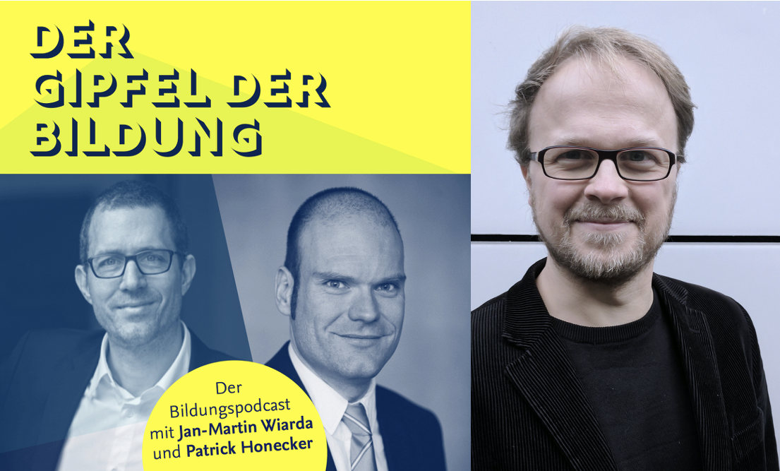 Collage aus dem Cover des Podcasts "Gipfel der Bildung" mit Jan-Martin Wiarda und Patrick Honecker und einem Portraitfoto des Gespraechspartners Joeran Muuss