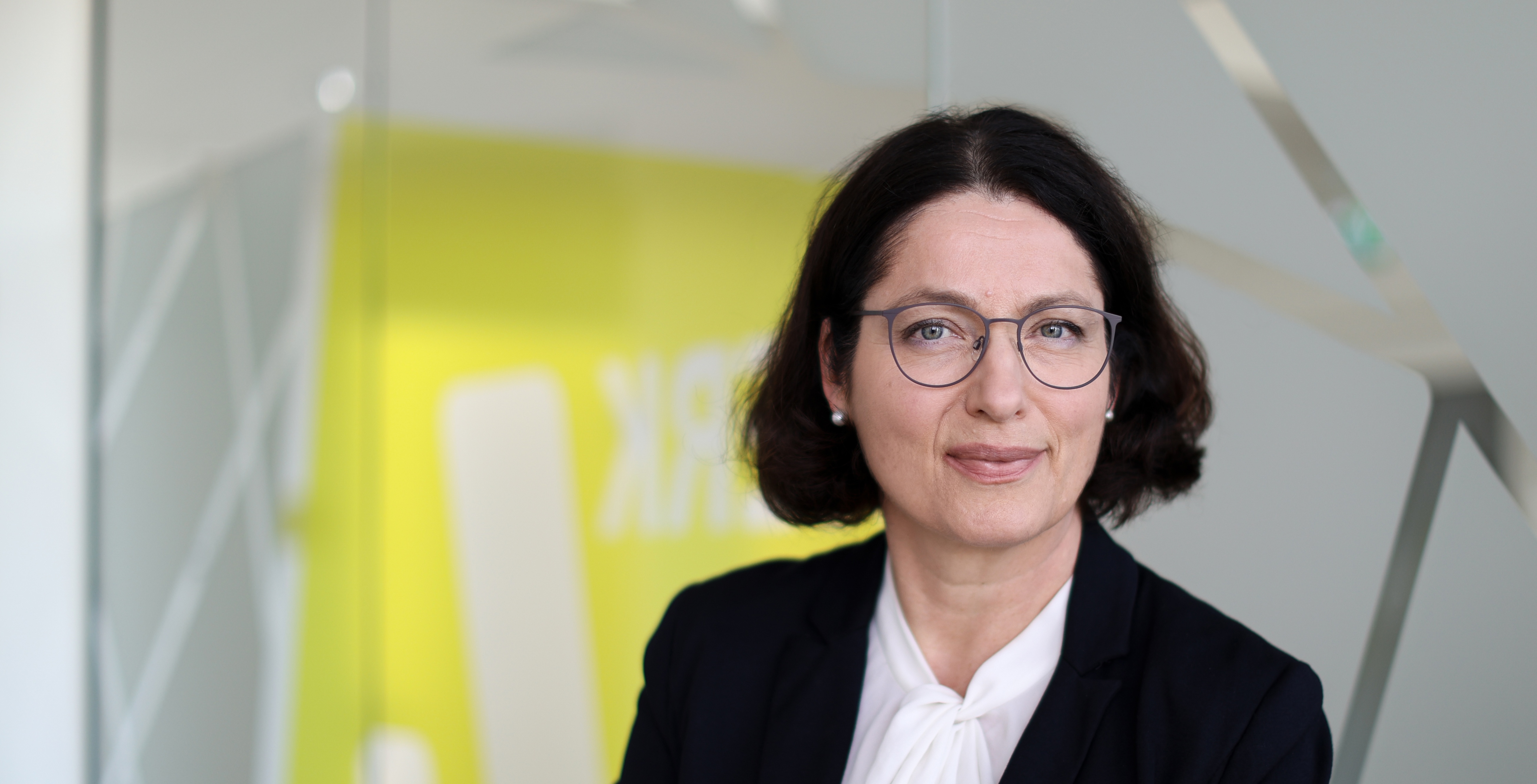 Portraitfoto Kerstin Schneider.