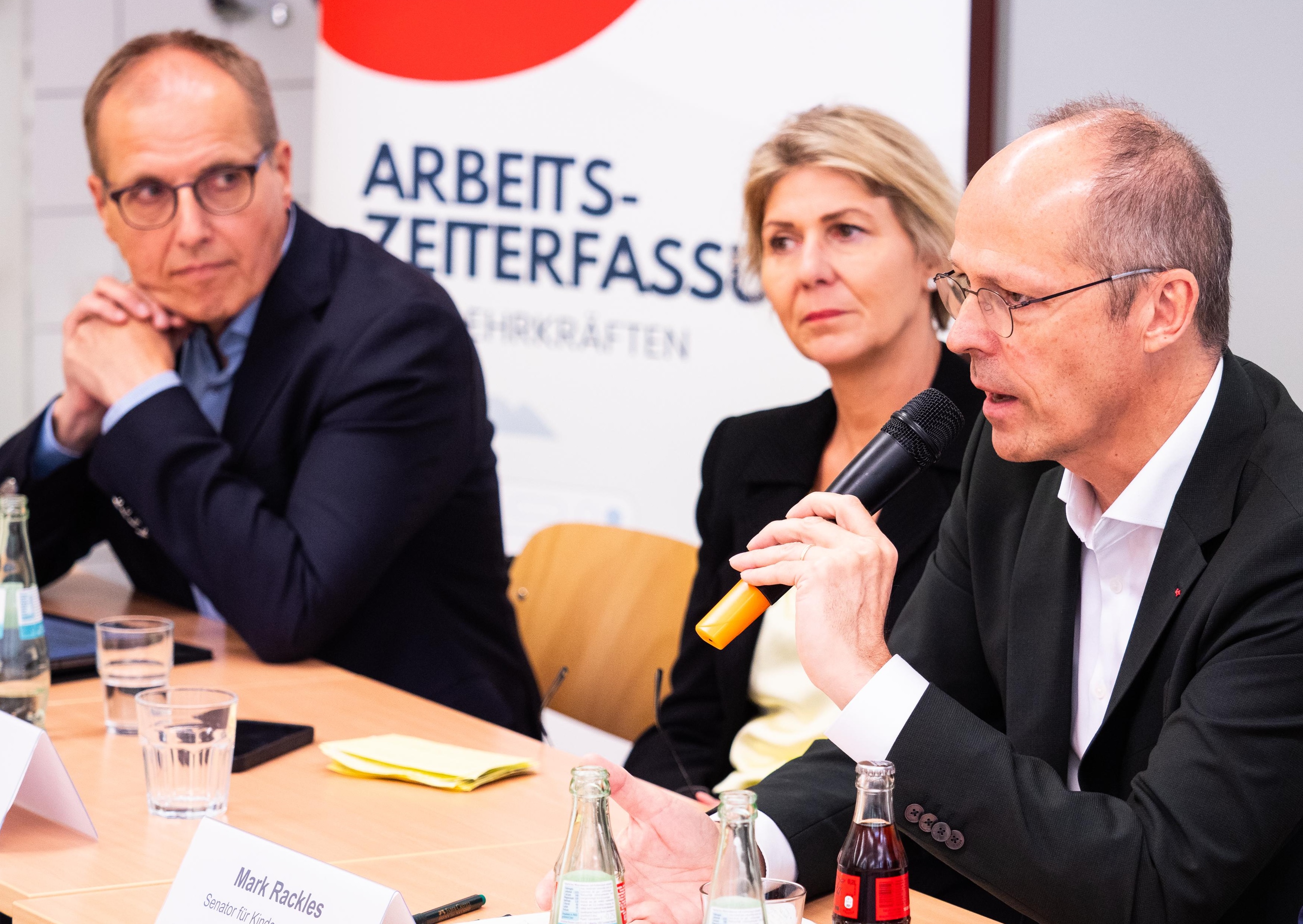 Mark Rackles, Meike Winkler und Peter Hons bei der Pressekonferenz. 