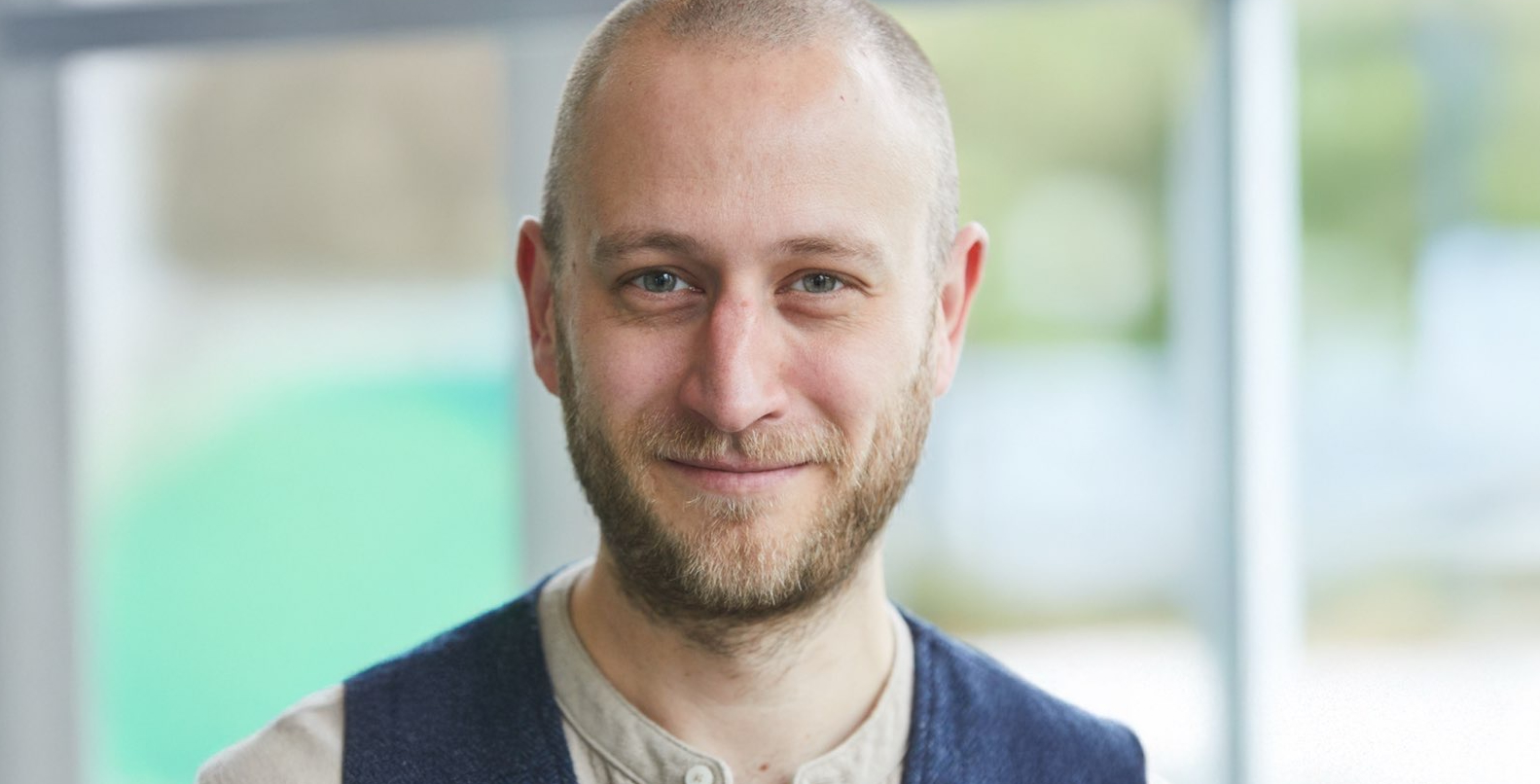 Portraitfoto Lars Hochmann.