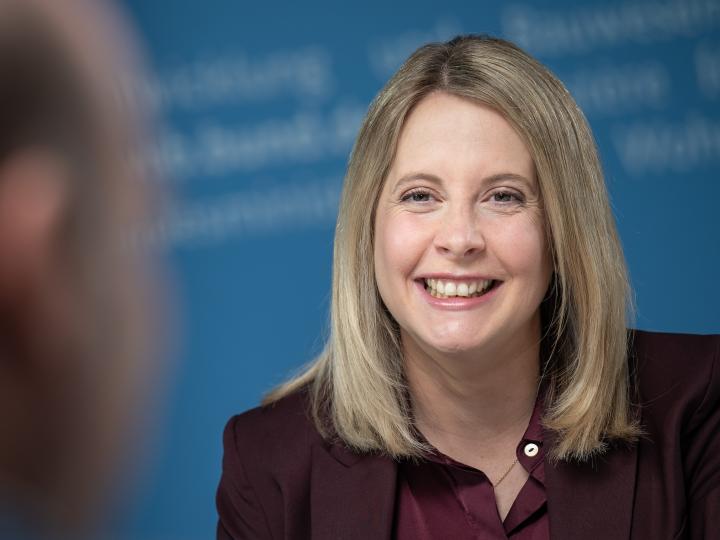 Verena Hubertz im Gespräch mit Jan-Martin Wiarda.