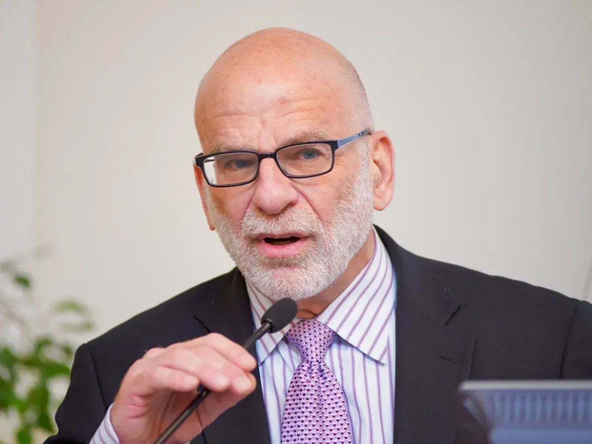 Artikelbild: Money makes the world go around – aber nicht die deutschen Unis?