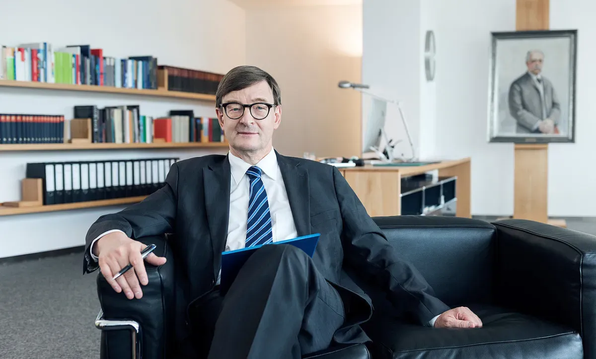 Artikelbild: Mister Helmholtz 2020?