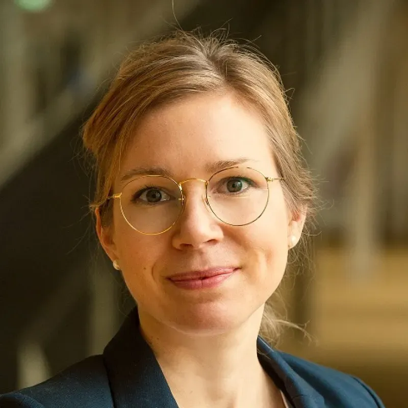 Artikelbild: Wie das System Schule bei der politischen Bildung versagt