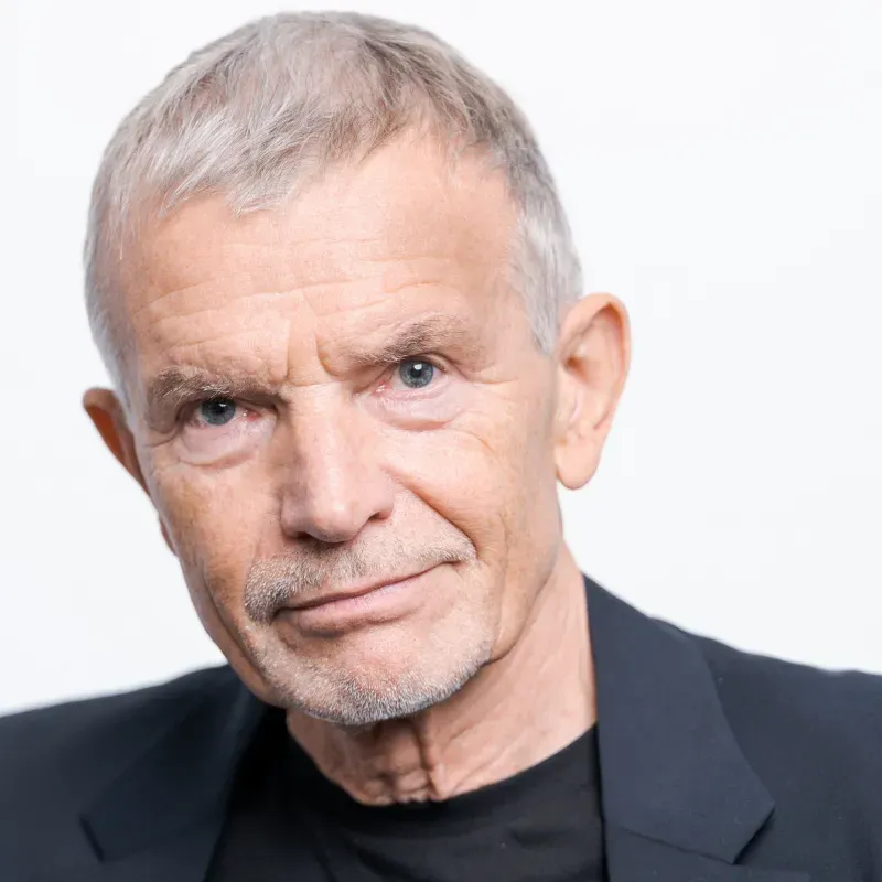 Artikelbild: Wie das System Schule bei der politischen Bildung versagt