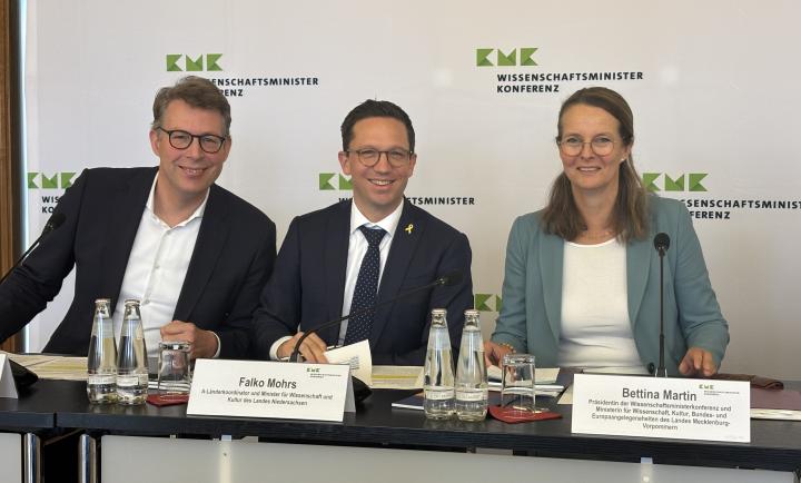 Markus Blume, Falko Mohrs, Bettina Martin (von links)