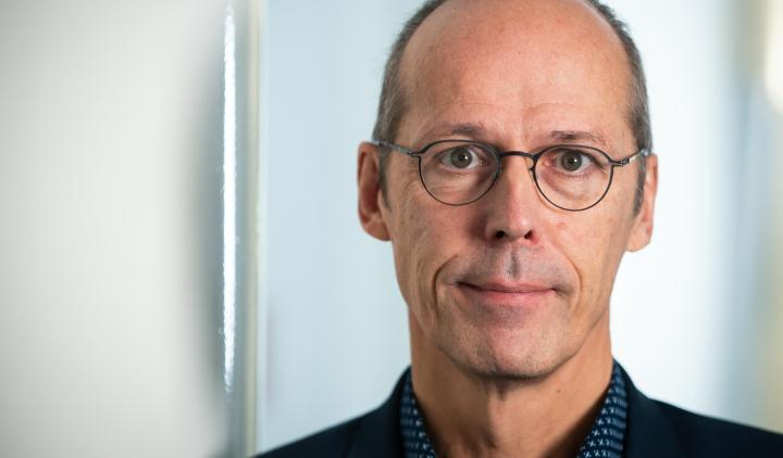 Portraitfoto von Mark Rackles.