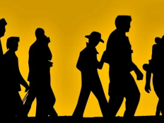 Schattenriss von Fluechtlingen vor gelbem Hintergrund.