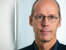 Portraitfoto von Mark Rackles.