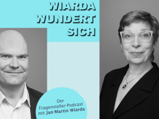 Collage aus Coverdes Podcasts "Wiarda wundert sich" und der Gaestin Susanne Lin-Klitzing.