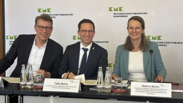 Markus Blume, Falko Mohrs, Bettina Martin (von links)