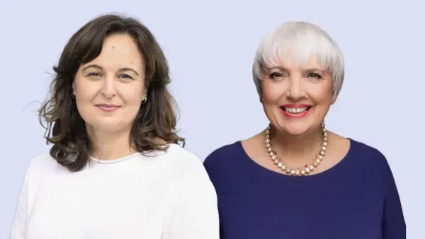 Collage aus Portraitfotos von Ayşe Asar und Claudia Roth vor blassblauem Hintergrund.