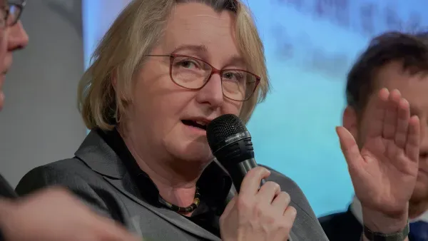 Freiheit für die Professoren, Kampf den Campus-Imperatoren?