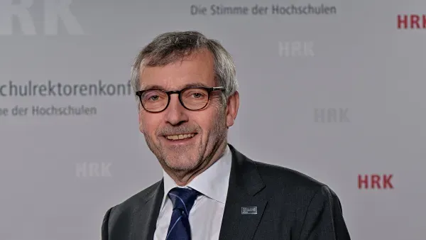 Grundsätzlich über die Rolle der Hochschulen diskutieren